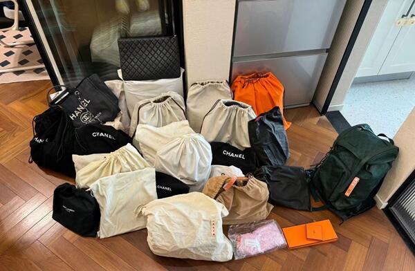 赤峰市红山回收奢侈品鞋子.jpg